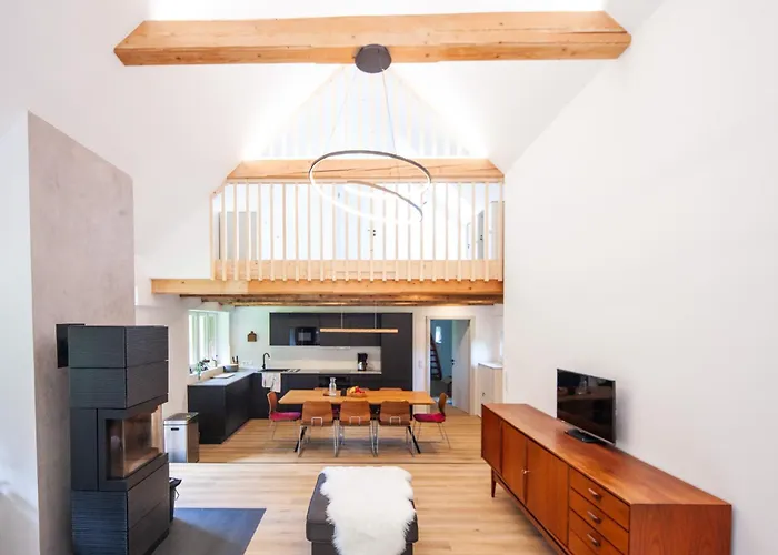 Auerling, Freistehendes Mit Sauna & Kamin Am Waldrand 상트램브레흐트