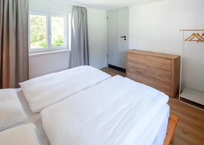 Auerling, Freistehendes Mit Sauna & Kamin Am Waldrand 상트램브레흐트